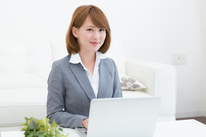 Amazon.co.jp: 言い換えるとちょっと得する言葉――「助かりました」は「○○さんのおかげです！」に王様文庫eBook : 川上徹也: 本