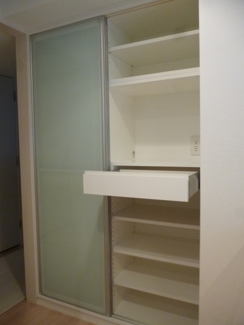 キッチンボードやカップボードや食器棚をオーダーメイドで製作するには名古屋のオーダー家具とインテリアコーディネートなら LUFT 愛知県