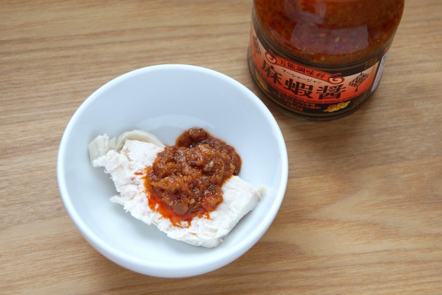 業務スーパー 麻蝦醤 マーシャージャン の辛さは？気になる味とアレンジレシピまとめ業務スーパーマニアの正直レビュ