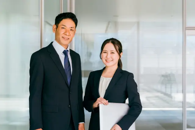 セミナー・社外研修・講習会・勉強会に着ていく男性の服装例 私服・ジャケパン・スーツビジネス・オフィス・スマートカジュアル専門通販