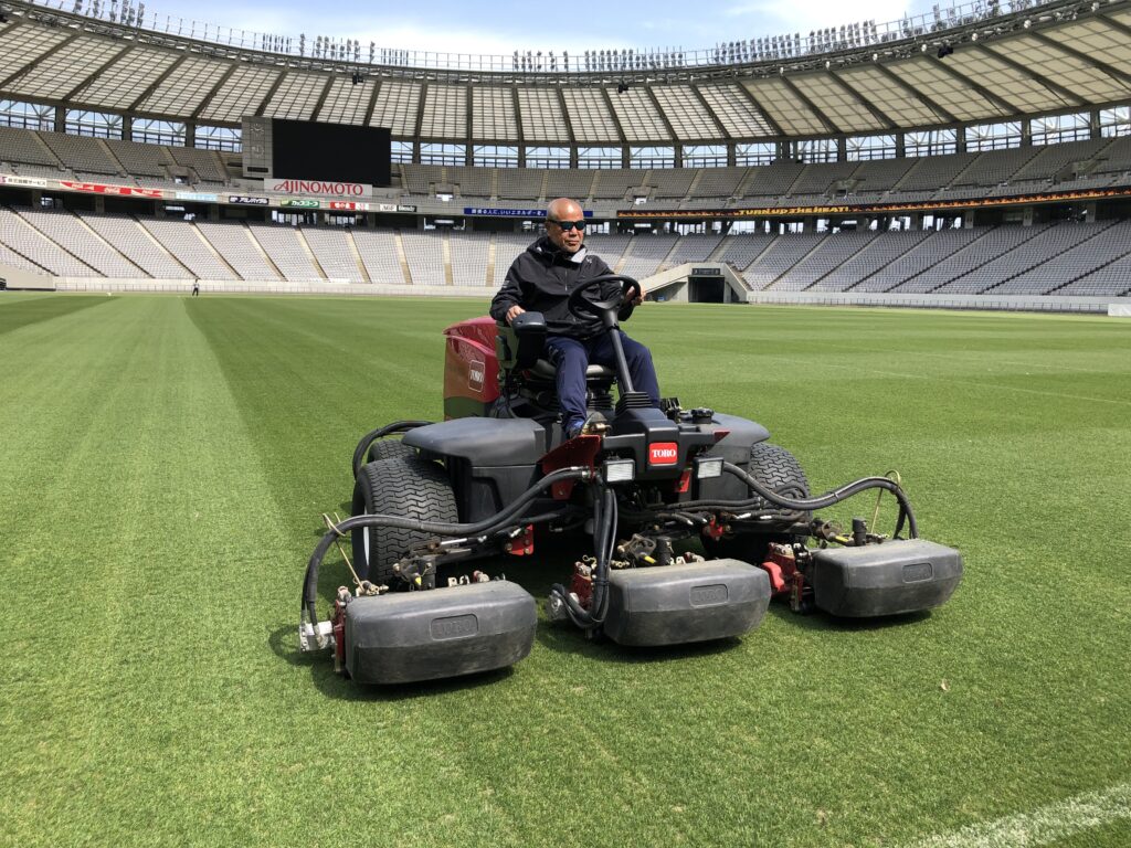 楽天市場全品10%OFFクーポン10日迄1×10m,20m 特別値下げ中！ ☆FIFA公認生産工場☆防草 人工芝 リアル人工芝 オークモント芝丈18mm 38mm サイズ 1m x 5m 10m 20mピン ロール 芝生 ベランダ テラス ペット PYKES PEAK : PYKESPEAK Direct