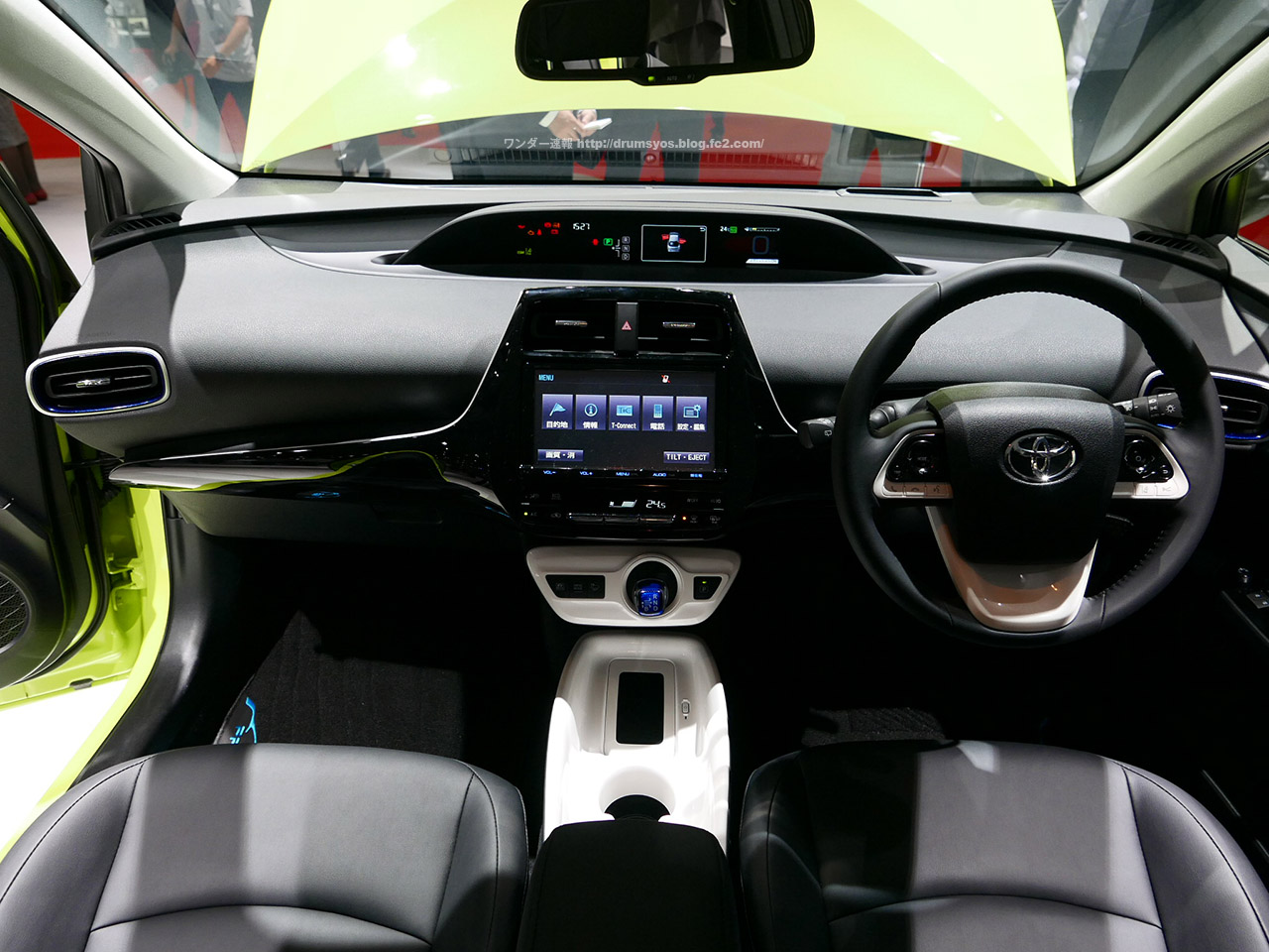 プリウス 人気の黒 春日自動車株式会社 - 人気の３０プリウス！ 黒の外装に