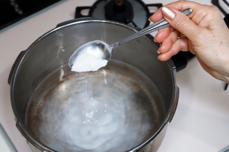 アルミ鍋の焦げ落とし アルミクッカーの焦げを落とす方法ソロニワ