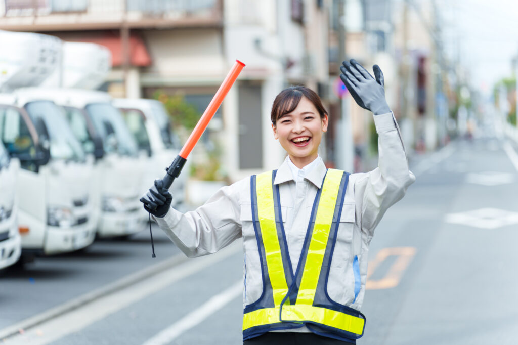 交通誘導員のバイト仕事内容や採用に向いている人の特徴を紹介人材派遣・紹介のフルキャストホールディングス