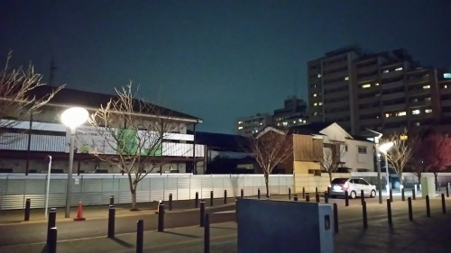 武蔵小金井シティクロス」JR武蔵小金井駅南口の再開発で、商業施設や緑溢れる広場が誕生 - ファッションプレス