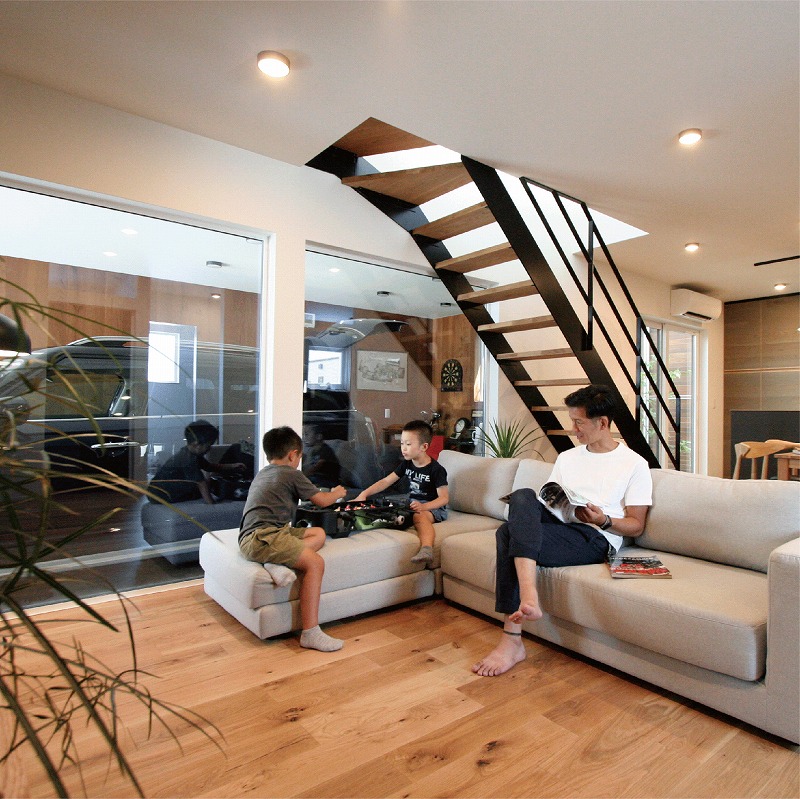 フェラーリが入る世界で一番狭いガレージもつくる、スーパーカー大好き建築家ENGINEエンジンクルマ 、時計、ファッション、男のライフスタイルメディア