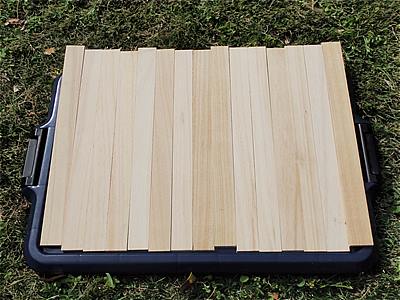 スノコでロールテーブルを作る方法 100均 自作のコンテナ用テーブル天板