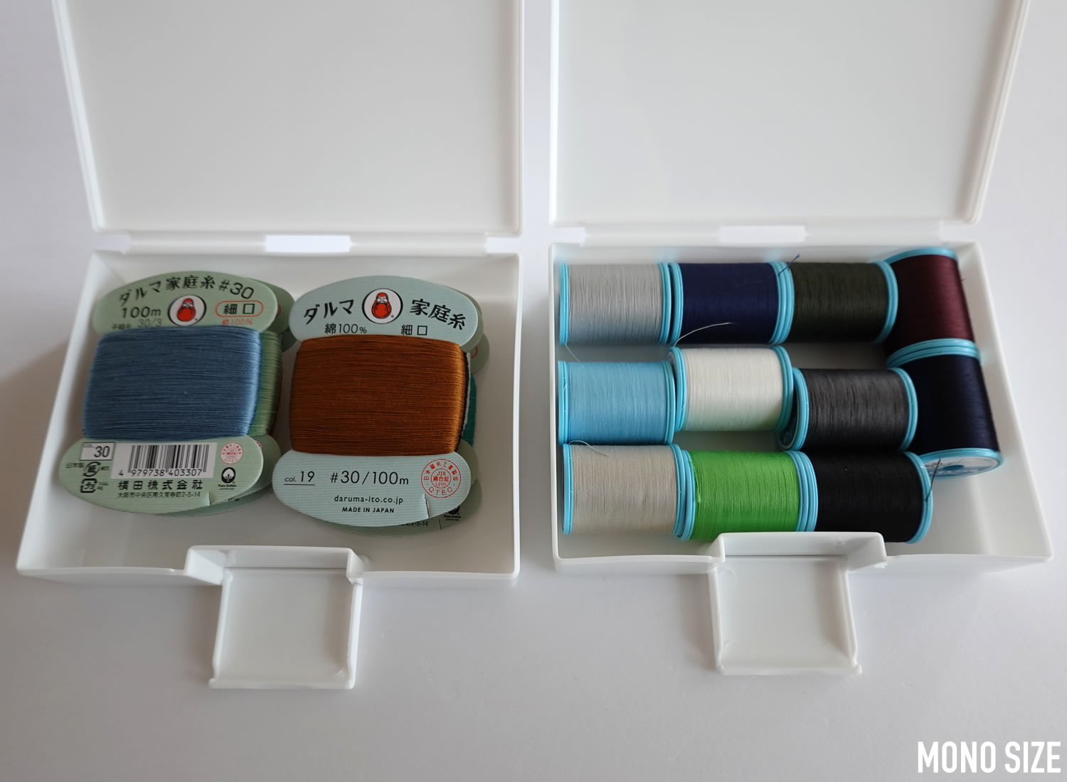 100均「はがきケース 120枚収納」の商品情報とサイズ・収納例。セリアで販売 4973430022576