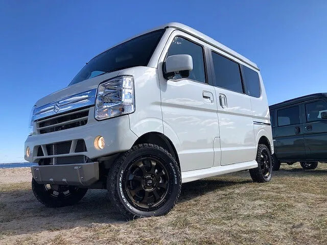 ダイハツ・タフトに圧倒的な個性を実現！ DAMDが提案する「80's」「little D.」２台のコンプリートカーがオシャレすぎた自動車情報・ニュース WEB CARTOP