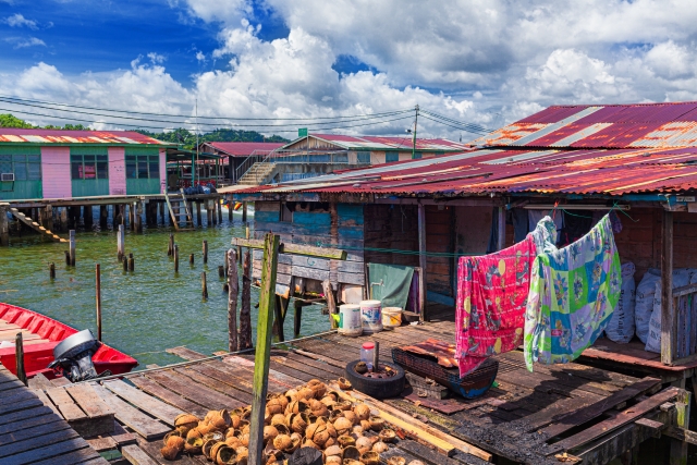 ボルネオ島のブルネイ・ダルサラームはお金持ちの国？che