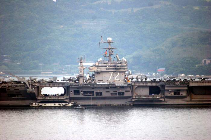 アメリカ海軍空母エイブラハム・リンカーンに史上初の女性艦長誕生おたくま経済新聞