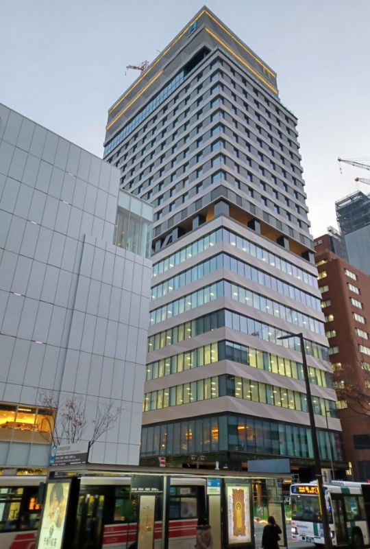 福岡での時間つぶしに迷ったらココ！満足度高い博多駅屋上「つばめの杜ひろば」福岡ひとり旅ガイド