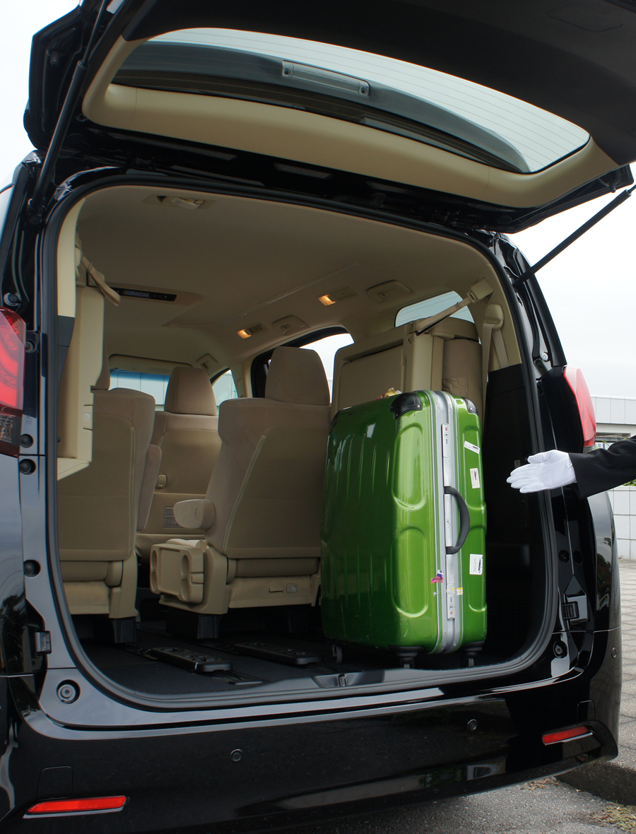 楽天市場 ＼1年保証車用 手すり 車載 後部座席 持ち手 多機能 ハンガー 汎用 簡単設置 取っ手 スーツ掛け 荷物掛け 乗り降り フックグリップ 持ち手 ハンガー サポート ハンドル タクシーグリップ 安全ハンドル バックシートハンドル お年寄り 子供用 けが防止 カー