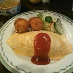 今夜の植野食堂 では、 東京・祖師谷「キッチンマカベ 」のポークソテーをご紹介。 「どうする 肉切るところからやり直す？」肉の筋切りポイントまで丁寧に教わる、ポークソテーの極意とは。 番組放送終了後のレシピ動画も必見。 「キッチンマカベ」 東京都世田谷区