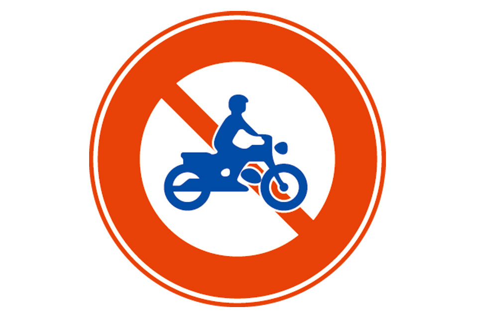 厄介なバイク用標識「二輪の自動車・原動機付自転車の通行止め」に遭遇した事ありますか？ – MotoBe 20代にバイク のライフスタイルを提案するWEBマガジン、モトビ