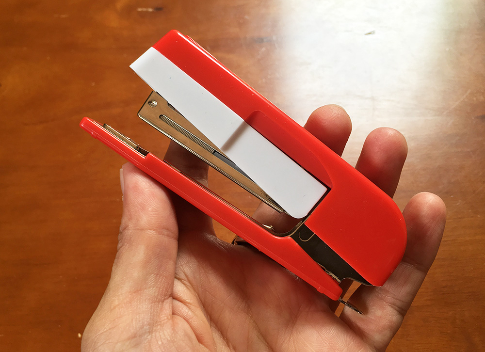 楽天市場 ハンディホッチキス M色指定不可100円ショップ 100円均一 100均一 100均: 100円雑貨＆日用品卸-BABABA