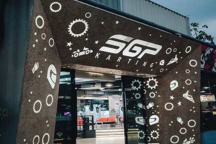 華強北路は深圳の電脳街アジア写真帳