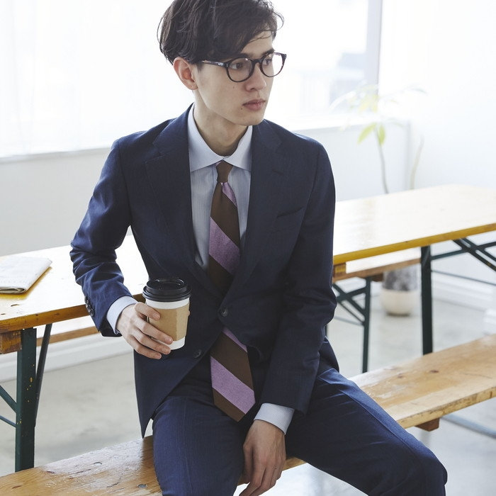 就活はストライプスーツを着用してもOK？服装の選び方や基本のマナーをご紹介コラム AOKI公式通販