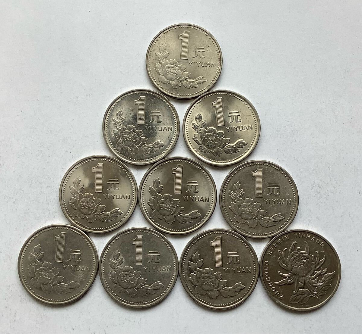 コレクター必見⭐ 2008年中国硬貨 1元硬貨 菊の花 コレクター必見⭐ 2008年中国硬貨 1元硬貨 菊の花 古銭 中国