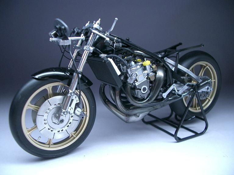 USインターカラー」「ストロボカラー」とも呼ばれる スピードブロック ケニー・ロバーツが世界へ広めたヤマハ伝統の「黄×黒」カラーを詳解！2 2- webオートバイ