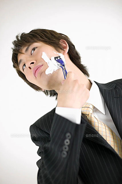 ひげ、スタジオの肖像画を持つ中東の若い魅力的なビジネスマンの写真素材・画像素材 Image 95485822