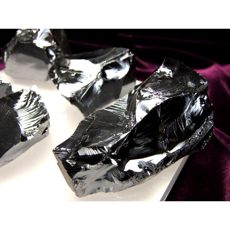 楽天市場 極小 極細サイズ 水晶原石 ５０ｇ量り売り クリスタルクォーツ 石英原石 水晶ポイント 全国送料無料 : YUGOSTAR ユーゴスター