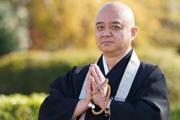 僧侶派遣のパイオニア, 株式會社おぼうさんどっとこむです。,仏事総合サービス企業として葬儀・法事へのお坊さんの手配から葬儀運営まで。また、法話会や座禅会等のイベントも定期的に開催しています。「心豊かな人があふれる社会を創る」をキーワードにお坊さんとの触れ合いの場を提供し、時代に合ったお寺としての新しいコミュニティの形を目指しています。,