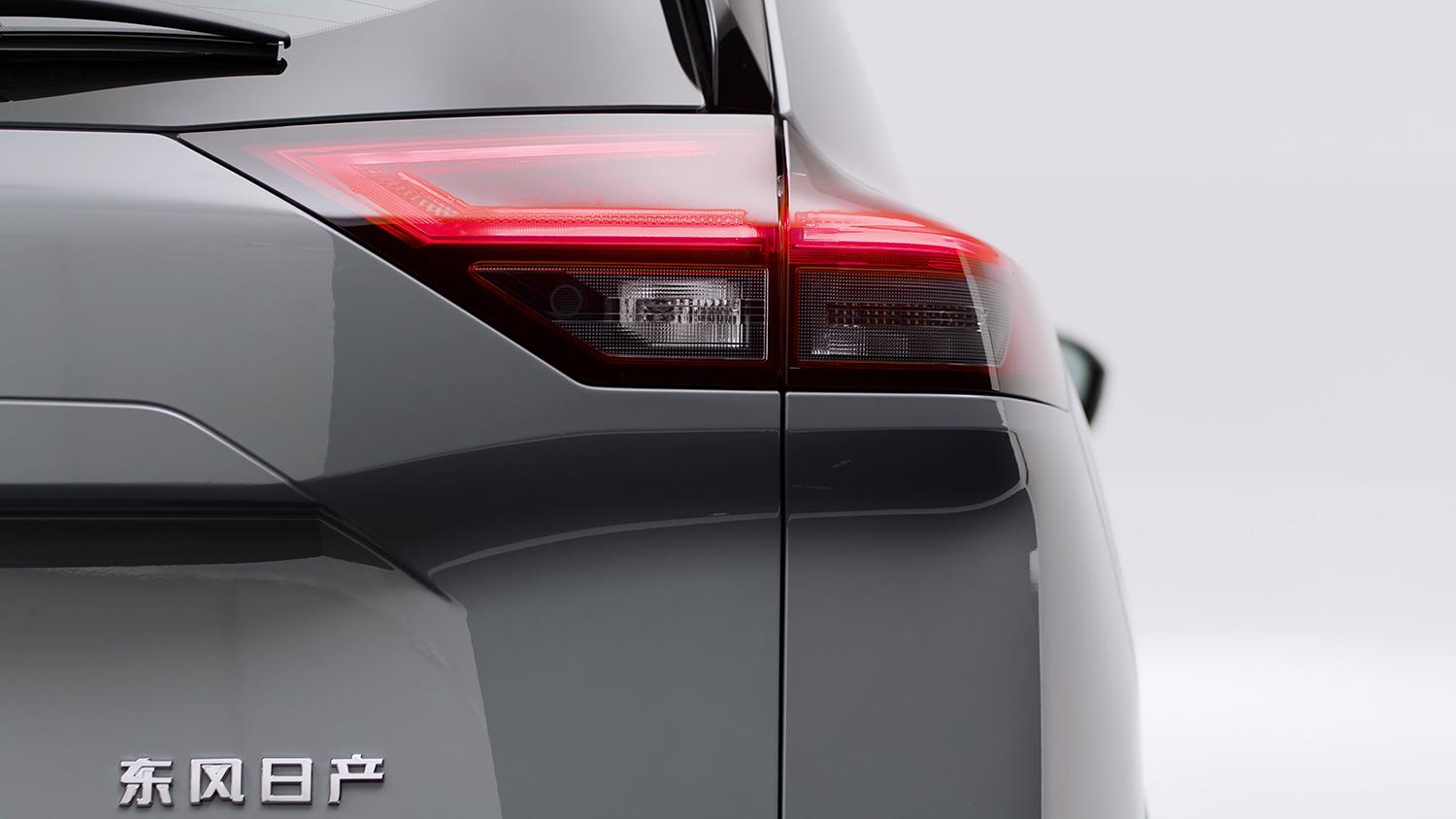 中国の電気自動車、パリモーターショーに登場