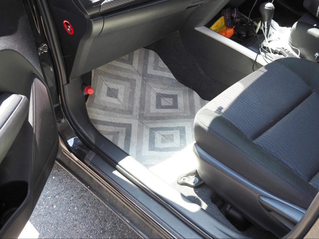 後部座席用テーブル・自作 - kenharuの日記