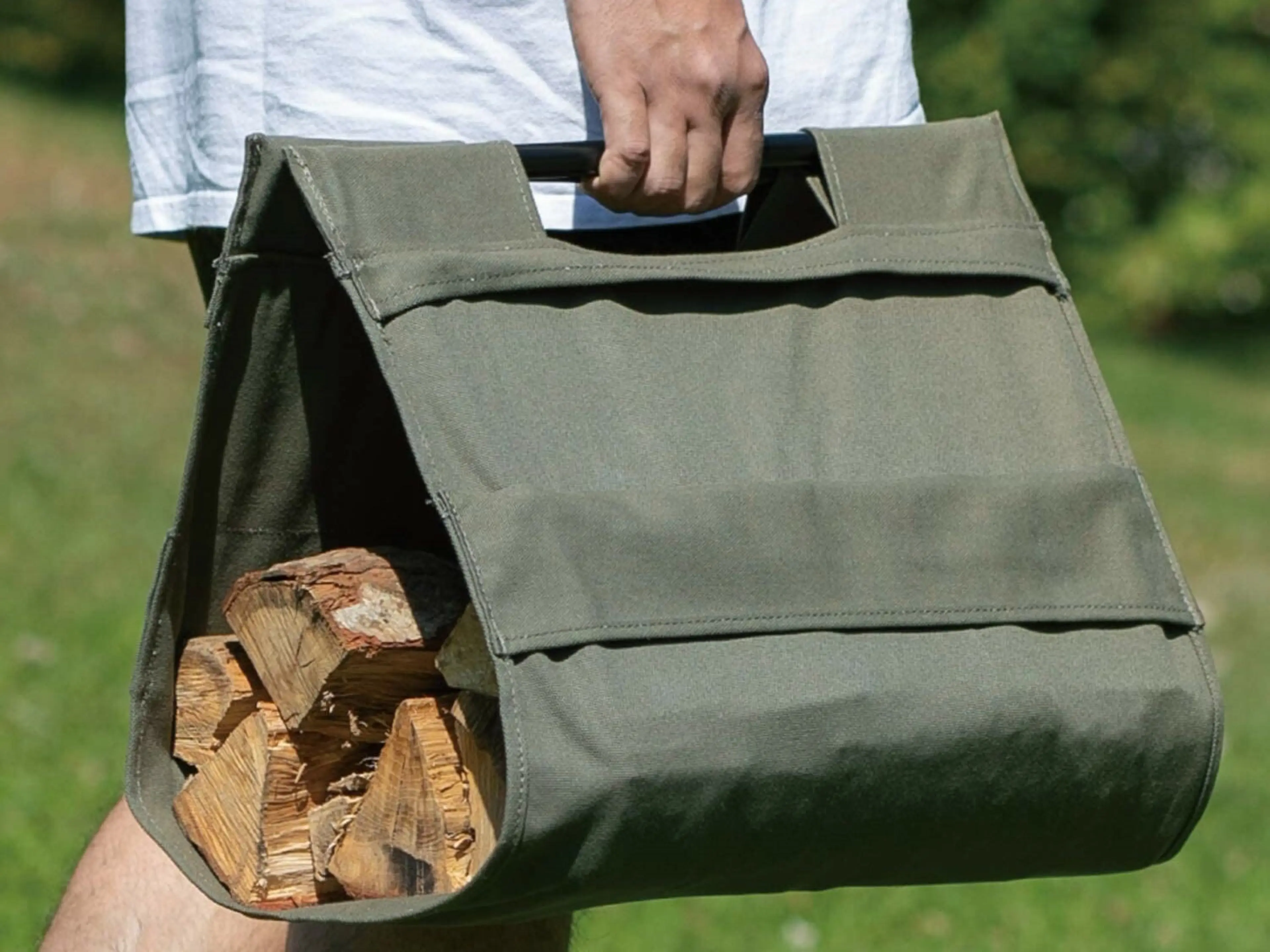 朗報 ダイソーがついに「薪」売り始めたぞ！→侮れない。これソロキャンパーに超良いのでは？CAMP HACK キャンプハック