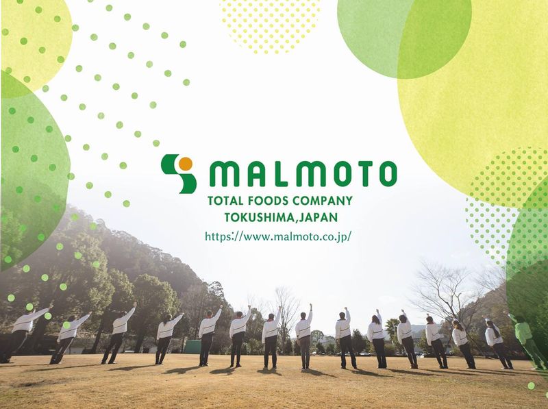 プレゼンテーターは、ホワイトボードに重要な情報を表示します。男は大きなテキストホルダーの上に書かれたメインメッセージを表示します。言葉でテーブルを指す指。のイラスト素材・ベクターImage 197846022