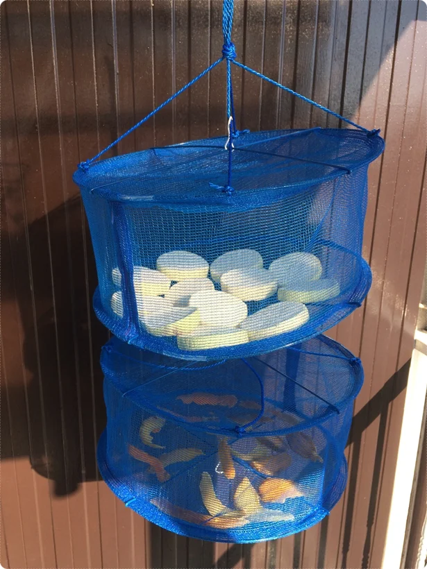 DAISOの『2段まくら干しネット』 あったら便利🙌 ⁡ ⁡ みなさん、枕ってどのように干してますか？私は前に紹介したランドリーラックを使っていましたが、 1つしか干せないし場所を取るしで困っていました😅💦 ⁡ ⁡ ダイソーでこのネットを見つけた時は感動✨場所を取ら