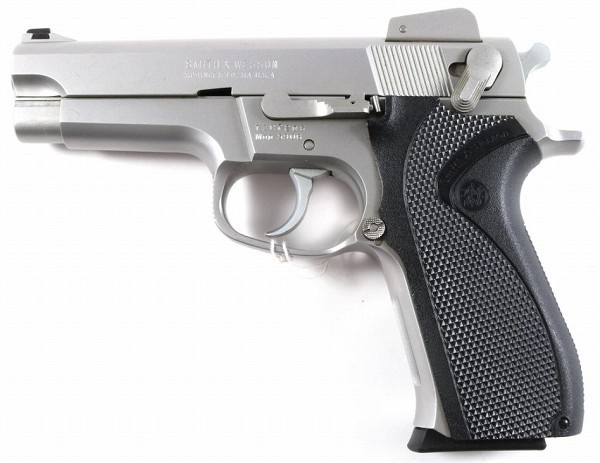 H&K P7M13 ガス遅延式ブローバック方式 ドイツ 軍・警察用自動拳銃 9x19mmパラベラム弾 ポリゴナルライフリング採用ピストル -YouTube