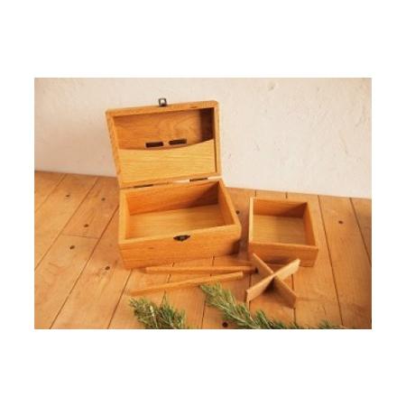 大きな木製の金庫 横約33cm×高さ約22cm×縦約24cm