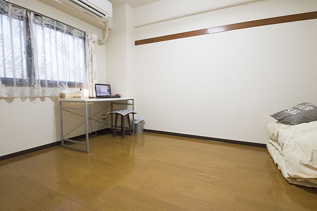 収納家具はいらない？ミニマリストの考え方や衣装ケースを使わない方法を紹介 – RASIK ラシク 家具・インテリア専門店