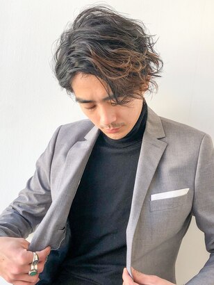 最新 メンズミディアムヘア27選。Y2Kなパーマスタイル、トレンドのウルフ 人気美容師が提案する最旬ヘア総まとめ メンズノンノウェブMEN'SNON-NO WEB