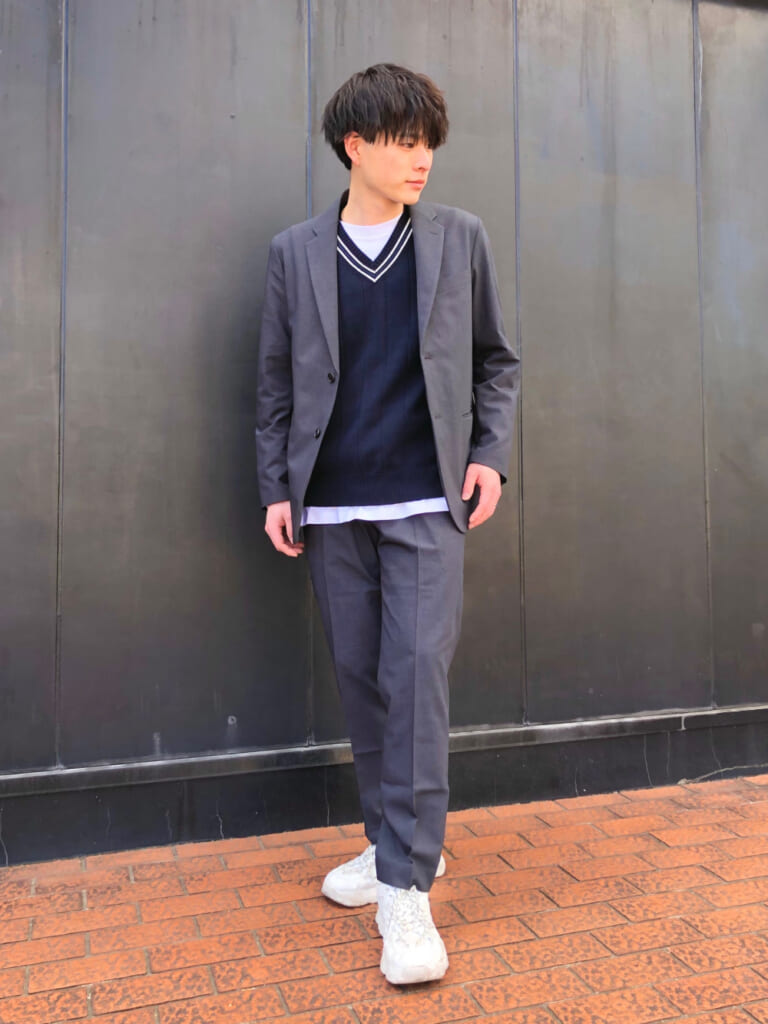 UNIQLOのバッグを使った「スーツスタイル」のメンズ人気ファッションコーディネート - WEAR