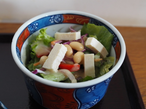 泉ヶ岳の麓「逗や坊」は、野菜中心の自然派レストランでした。 - 仙台街探 まちたん プラス