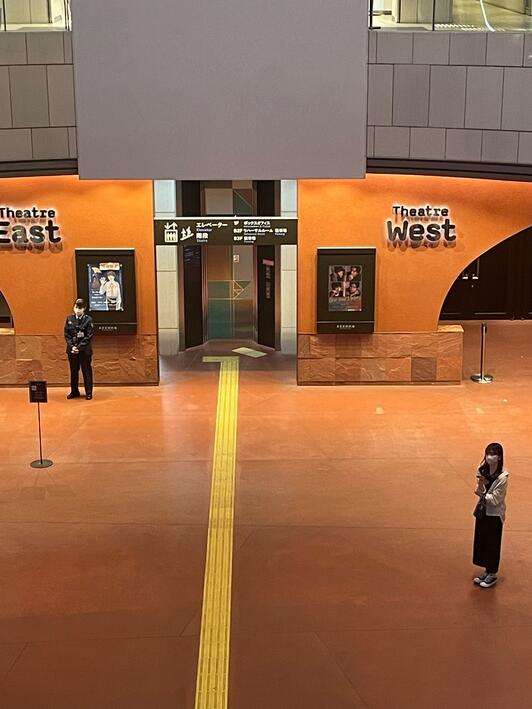 楽屋を訪ねてvol.02時間堂 大森晴香 プロデューサー コトブキシーティング株式会社