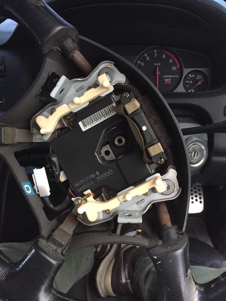 再び本革製ハンドルカバーを編み直す スバル ディアスワゴン・TW by マゼラン工房 - みんカラ