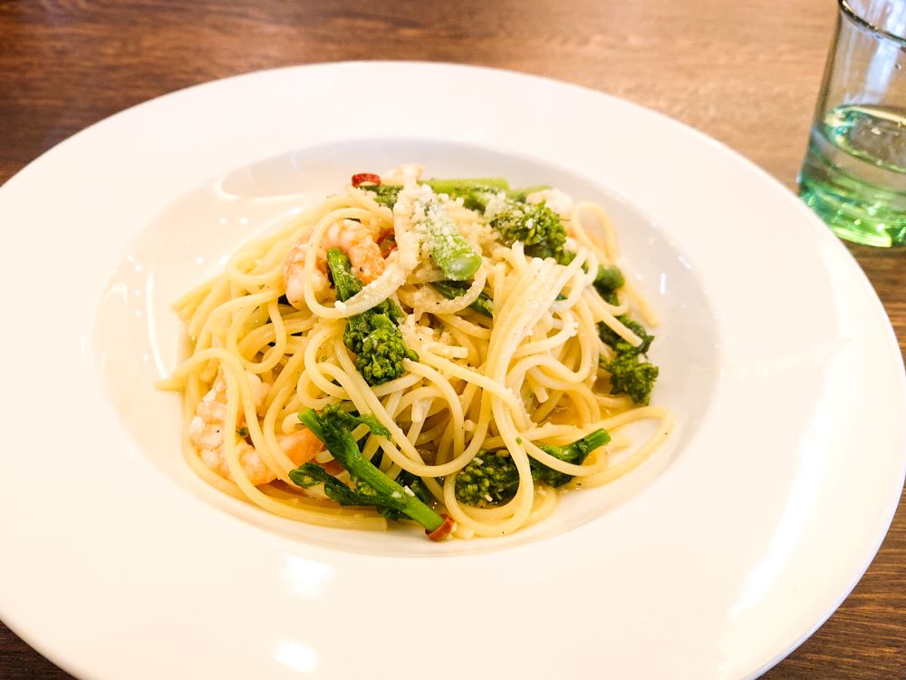 淵野辺駅『OH！GOD オー！ガッド 』マルゲリータ1100円でランチ