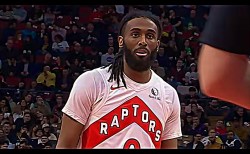 フレッド・バンブリートの鋭いクロスオーバ