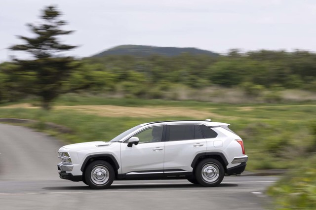 光岡初のSUV『バディ』、デザイン初公開 ベースはRAV4？ - 価格.com