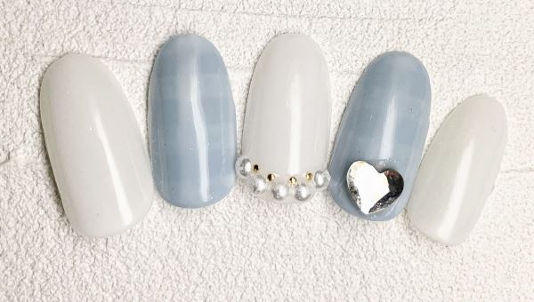 2025年秋 オフィスのブルーネイルデザイン ネイルデザイン・ネイルカタログ を探す - OZmallビューティ