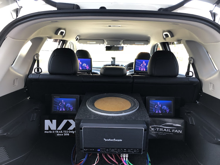 ステップワゴンスパーダの車内プチリメイクに関するカスタム事例車のカスタム情報はCARTUNE