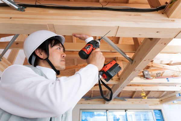 大工の作業台リフォーム現場で大活躍です🙇スレッドに詳細あります🔻https:www.threads.net @tokuyasakai_0303?invite=4大工DIYarchitectリノベーション職人すご技一人親方作業台紹介