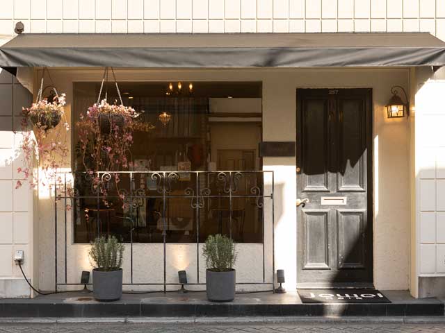 Luana 北千住店‐美容室 美容院 Neolive ネオリーブ －渋谷・池袋・自由が丘・新宿・銀座・吉祥寺・お茶の水・横浜・溝の口・表参道ほか－