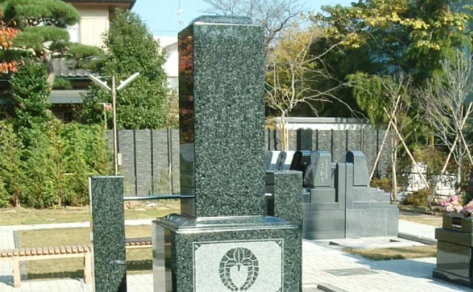 石材店がおかした「大失敗」を正直に告白しますお墓、デザイン墓石、墓地に関するお悩みは『信頼棺®』の神戸市第一石材へ