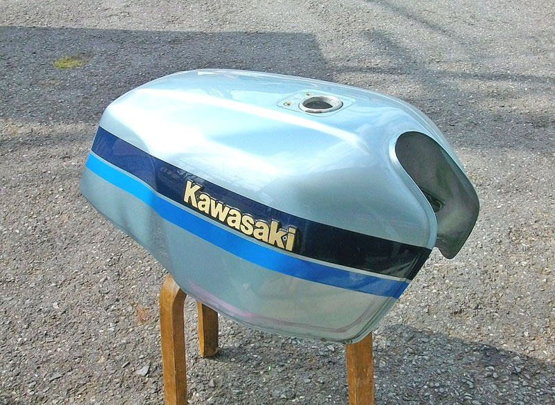 ガソリンタンク内部のサビ取りには家庭用洗剤“ママレモン”が最強!?│WEBヤングマシン新車バイクニュース