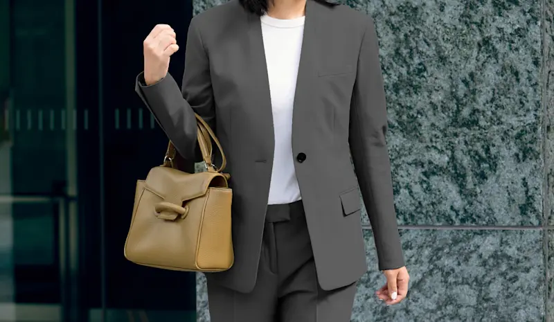 女性のビジネスカジュアルってどんな服装？基本アイテムやマナーを紹介！ - airCloset Style